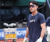 [포토] 꿈틀 전민재 &#39;지금 만나러 갑니다&#39;