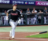[포토] 구본혁 &#39;만루홈런 실현되나?&#39;