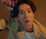 &#39;노무사 노무진&#39; 첫방 정경호, &#39;유령 발견→성불기원&#39; 코믹+감동연기 터졌다![종합]