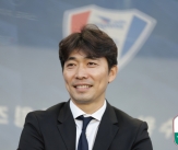 &#034;경기력 욕먹더라도... 승리가 더 중요하다&#034; 승격에 사활 건 명문 수원, 변성환 감독 굳은 다짐 [수원 현장]