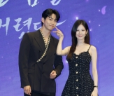옥택연-서현 &#39;완벽한 투샷&#39;[★포토]