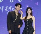 &#39;남주의 첫날밤&#39; 서현X옥택연 &#034;&#39;킹더랜드&#39; 윤아X이준호 기운 받고파&#034;