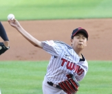 [포토] 중딩 이준모 광속 시구에 모두 깜놀