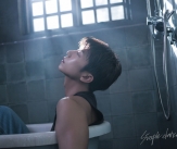 &#39;컴백 D-8&#39; 2PM 장우영, 젖은 머리+민소매 입고 욕조서 아련 눈빛