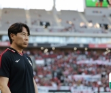 성난 FC서울 팬들 마음 풀리나... &#39;김기동 감독→단장까지 참석&#39; 오늘(1일) 팬 간담회 개최
