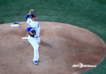 류현진, "꾸역꾸역 했습니다" 겸손 담긴 10승 소감 [국민감독 김인식의 MLB 通]