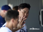 류현진의 진가, 마운드 내려간 후 더 빛난다 [국민감독 김인식의 MLB 通]