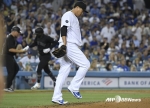 [국민감독 김인식의 MLB 通] 류현진, 냉정 되찾아야... 제구 되면 아무도 못 친다