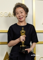 윤여정의 오스카 수상과 조영남은 아무런 상관이 없다