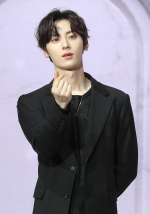 황민현, 넌 우리(L.O.Λ.E)의 유니버스 