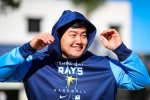 '최지만 액땜 제대로' 길에서 밤 꼴딱 새우고 간신히 캠프 합류 [이상희의 MLB 스토리]