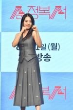 '순정복서' 김소혜, 잽만 툭툭..시청률 완패  [이경호의 단맛쓴맛]