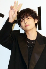BTS 뷔와 함께라면♥..수능날 가장 응원받고 싶은 男스타 1위 [스타폴]
