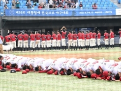 "엄마 죄송해요" 비싼 나무배트 부러질까 맘껏 스윙도 못했다, 고교 타자 유망주의 아픔 '비목재 배트'가 해결할까 [긴급진단②]