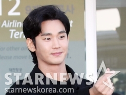 김수현 파워, 죽지 않았다..김남길 꺾고 스타랭킹 男배우 3위