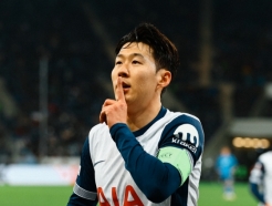 [오피셜] 토트넘 전례 없던 '초대형 혜택' 받았다! 유로파 결승 더 수월해진다... EPL 경기 일정 '전격 변경'
