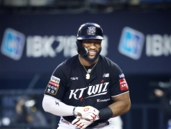 3회도 안 돼 '충격 교체' KBO MVP 왜 빠졌나, 이강철 감독 쓴소리 "못해서 뺐다... 자극 좀 받으라고" [수원 현장]