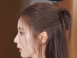 'BTS 진의 그녀' 신세경, 이렇게 예뻤나..싱가포르 뒤흔든 '우아함의 극치'