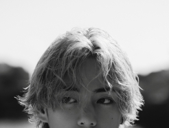 방탄소년단 뷔 '슬로우 댄싱' 스포티파이 5억 스트리밍 돌파..통산 3번째