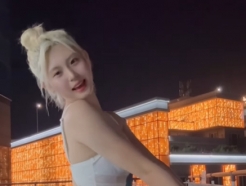두산 안혜지 치어, 아찔 수영복 패션→'도발적' 포즈까지