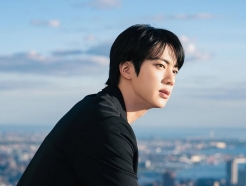 방탄소년단 진, 2주 연속 美 아마존 모든 장르 베스트셀러 1위→美 빌보드 글로벌 200 역주행