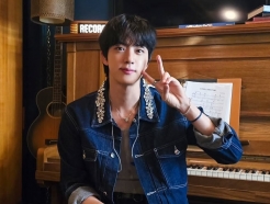 방탄소년단 진 'Don't Say You Love Me', 스포티파이 주간차트 2주 연속 日-전세계 1위·2위
