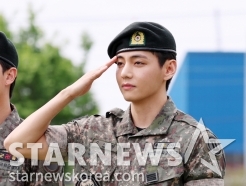 벌크업한 BTS 뷔, '같이 운동하고 싶은 男스타' 1위 [스타폴]