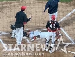 승장 이범호, 직접 NC 감독실 찾아 고개 숙였다 "죄송합니다, 최정원 큰 부상 아니길" [창원 현장]