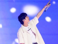 방탄소년단 진, '美의 남신' 완벽 라이브..전 세계 팬 환호