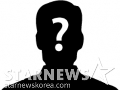 걸그룹 멤버와 손잡고 포옹..소속사 대표, 불륜설 제기된 현장 "당사자 사임" [스타이슈]