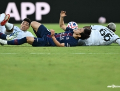 '이강인 고작 11분' PSG 자존심도 무너졌다→브라질 8위팀에 0-1 충격패... 보타포구 제수스 결승골