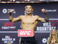 '김동현 제자' 고석현, UFC 데뷔전 계체 통과 "떨리면서 기대되고... 설렌다"