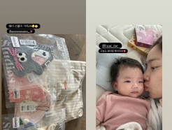 손담비, 똑 닮은 딸에 뽀뽀..쏟아지는 아기 선물 "오늘도 파이팅"