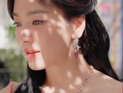'43세' 송혜교 초근접샷, 숨 막히는 아름다움