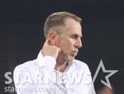 中 축구 팬들 패닉 "韓 3군에 당했다, 대표팀 해체하라!"