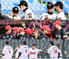 &quot;KIA 5강간다&quot; 한목소리... 'FA 철수·실패' 한화·롯데 내년에 또 2약신세?