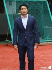 롯데의 선택, 유격수·외야수 충원? 현금 10억원만?