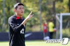더 무서운 '괴물' 원한다... 김민재 &quot;집중력·위치선정 개선해야&quot;