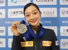 '포스트 김연아' 신지아, 주니어세계선수권 3년 연속 은메달... 日 시미다 못 넘었지만 "조금 긴장했는데, 개인 최고점 칭찬할래요"