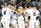 '2군 경험' 신인왕-90억 캡틴, 떠난 감독에 &quot;죄송하다&quot;→반전 맹활약, 마지막 도리를 다 했다