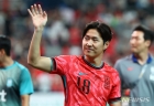 '中 취재진도 관심 1순위' 이강인 &quot;중국은 최선의 축구를 했다&quot;... '밀집 수비' 전술 존중 [상암 현장]