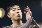 '대박' 손흥민, 드디어 재계약 성공 눈앞... 英 &quot;토트넘, 1년 연장 옵션 발동, SON 10년 동안 스퍼스맨&quot;