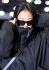 &quot;어도어 안녕&quot; 뉴진스, 무거운 표정 출국..긴급 기자회견→스케줄ing[스타이슈]