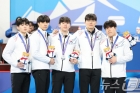 남자 컬링 '의성 BTS', 필리핀에 패했어도 '값진 은메달'... &quot;한국 모습 세계에 보여줄 것&quot; [하얼빈 AG]
