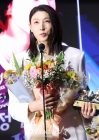 이견 없는 'GOAT' 김연경, '역대 최초' 2번째 만장일치 MVP &quot;나는 떠나지만... 훌륭한 선수 더 많이 나오길&quot; [V-리그 시상식 현장]