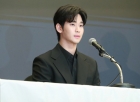 김수현, 광고주에 손배소 피소..총 위약금 200억 관측