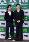 사전투표 첫날, 이제훈·유해진 '브이 금지령'..&quot;♥와 화이팅만&quot;[스타현장]