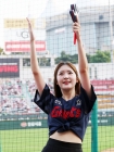 [★포토] '신인은 집중력, 적시타에도 한눈 팔지않아요!' 롯데 치어리더 데뷔한 이윤서