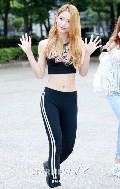 [★포토]새별, 당장 운동 가야할 듯 한 패션 - 스타뉴스