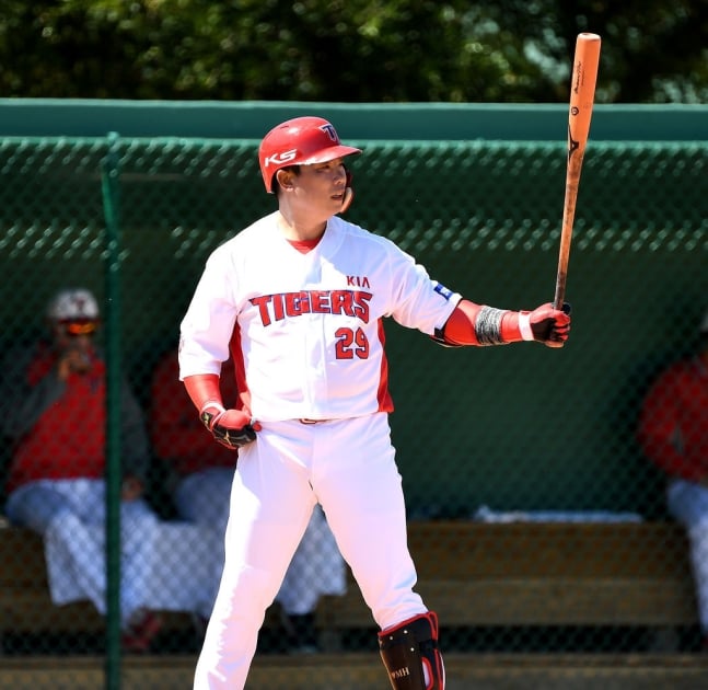 [分享] 羅志完扛主砲:與其空說 我想用成績實幹